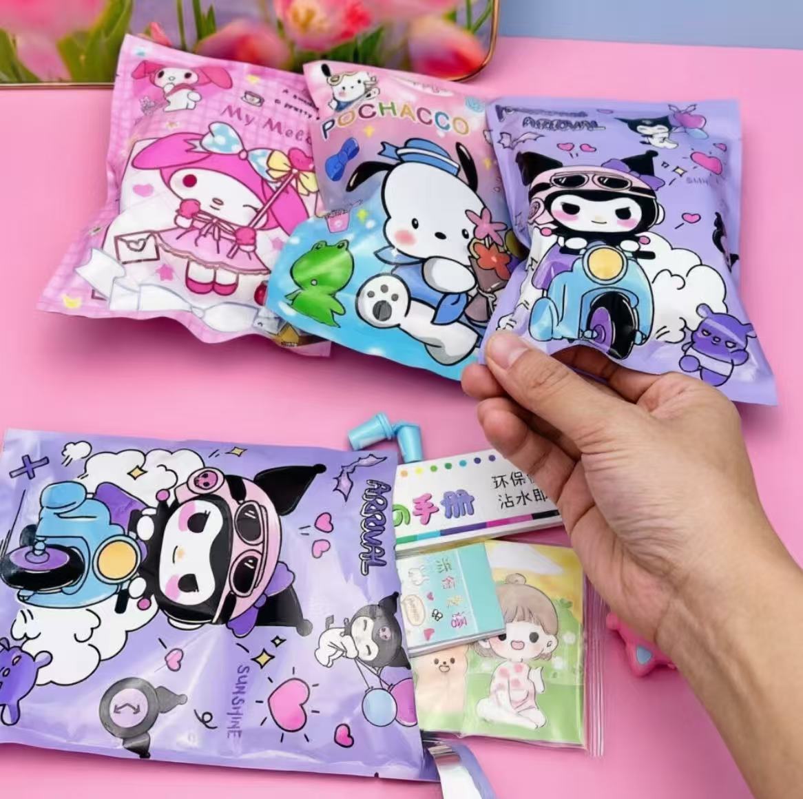 Kawaii Cartoon Mystery Blind B - Stationery Warehouse のレビューと価格