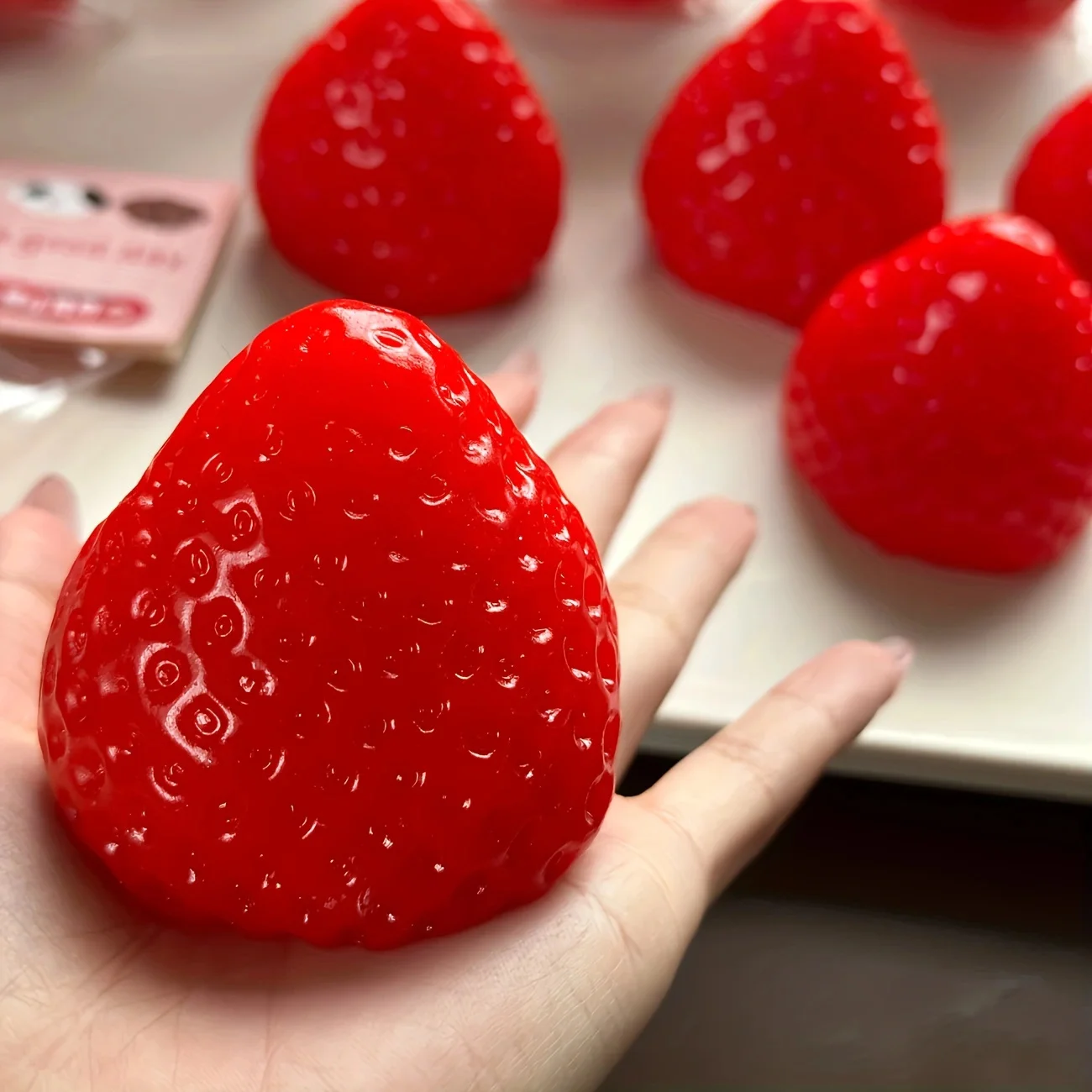 Strawberry Taba Squishy Fidget - Stationery Warehouse のレビューと価格
