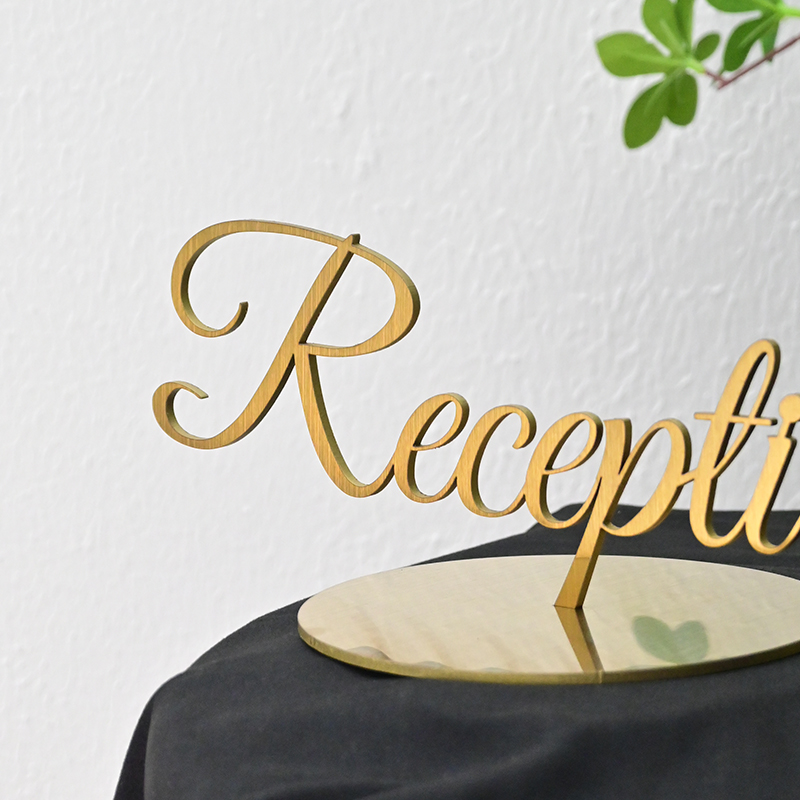 Desktop 3D Lettering Logo Stan - Desk Name Plate のレビューと価格